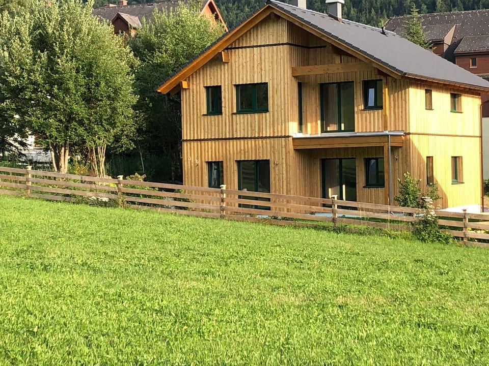 Apartamento encantador en Bad Aussee con jardín, parrilla y vista a la montaña. - Bad Aussee