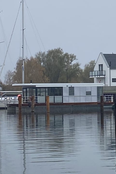 Sealoft auf der Ostsee Floatinghouse Trinity