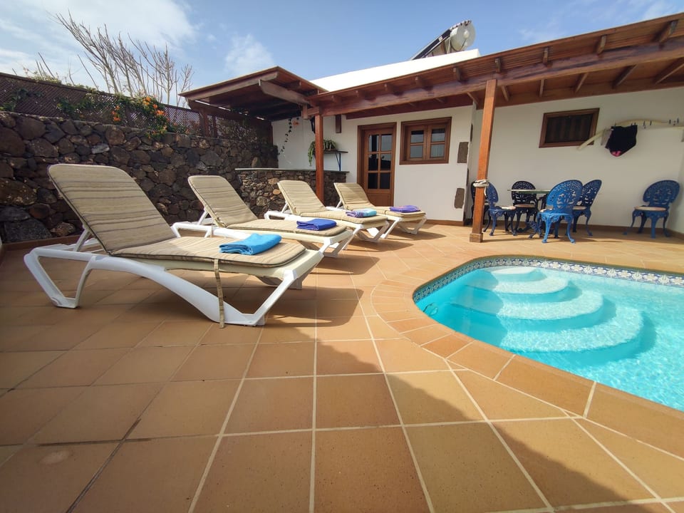 Villa mit beheiztem Pool - El Mojón