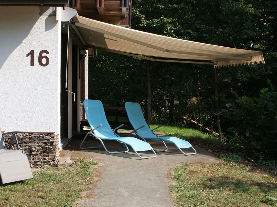mit Terrasse und Grill - Edersee