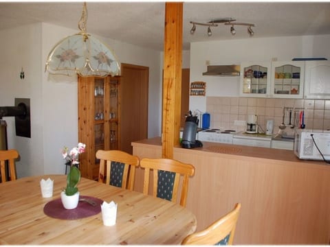 in Feriendorf Frankenau mit Garten