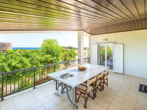 Villa Euphoria, Strand von Gennadi