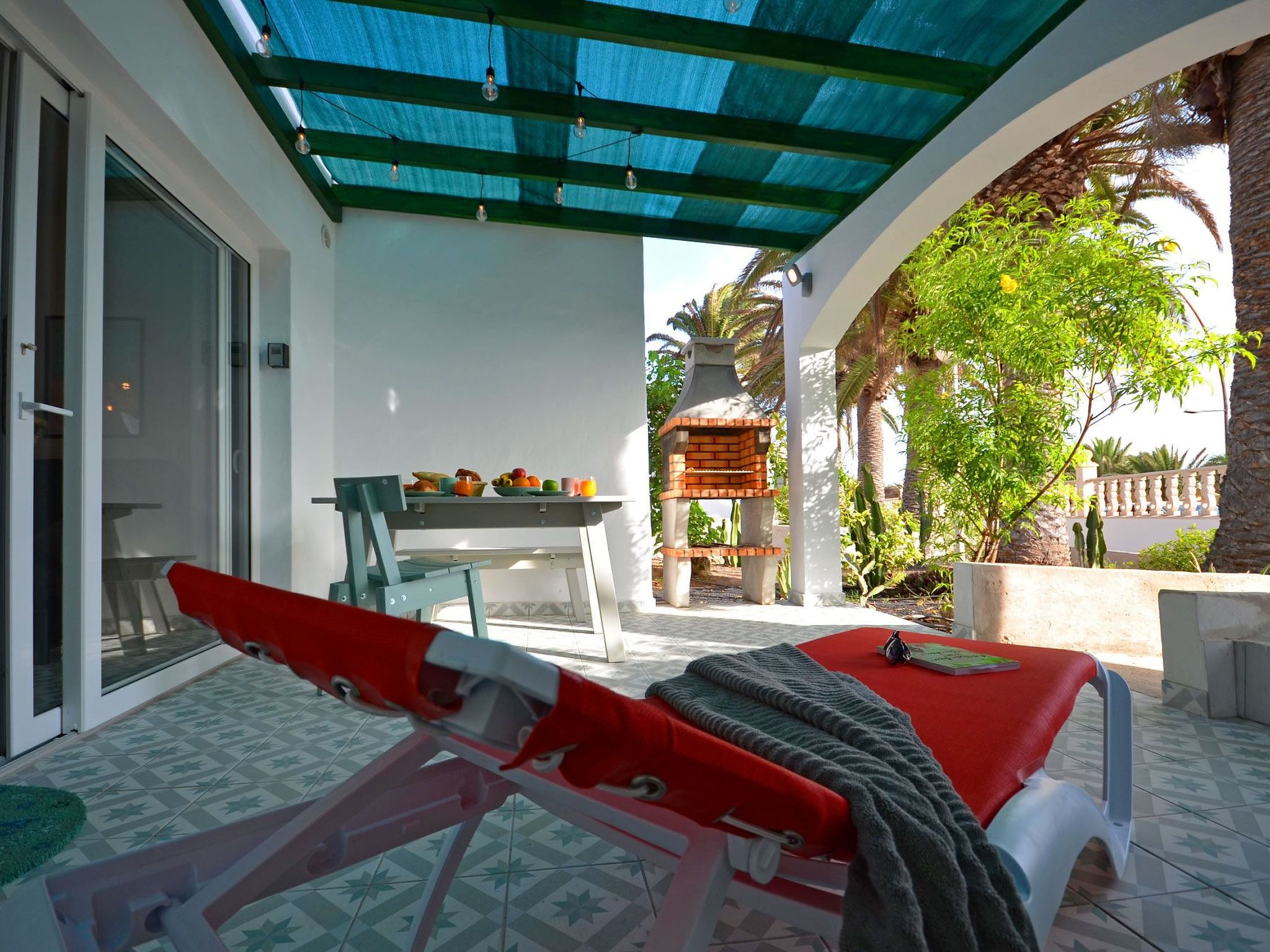 in Costa Calma mit Terrasse, gemeinsamem Pool und Grill