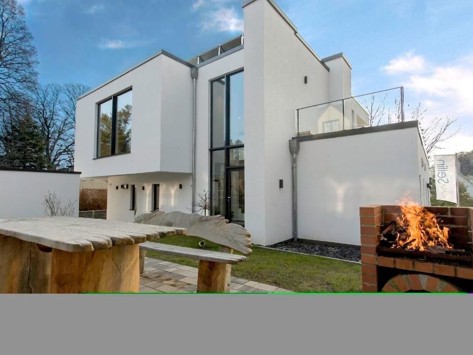 in Sellin mit Terrasse, Grill und Garten - Sellin
