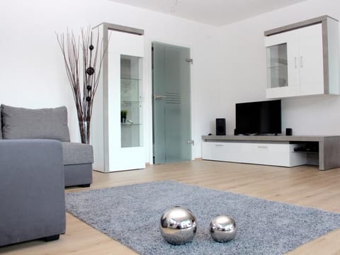 Nettes Ferienhaus in Hemfurth-Edersee mit Großer Terrasse