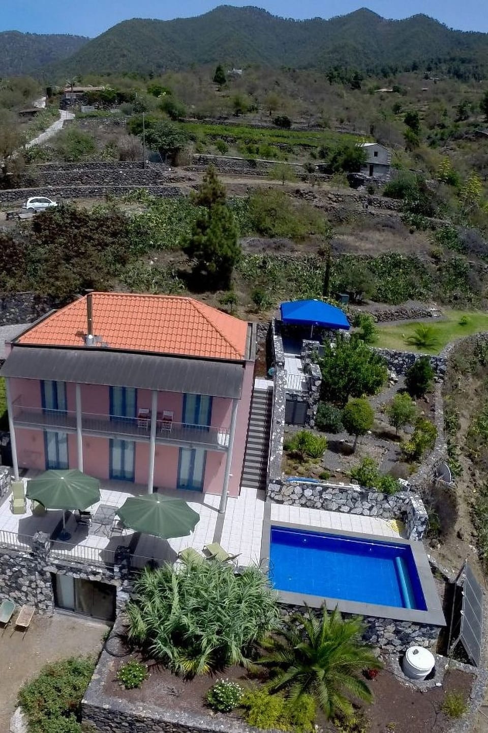 Casa de vacaciones encantadora en Tijarafe con piscina privada y vistas panorámicas - Tijarafe