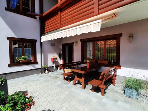 Studio-Appartement mit Balkon