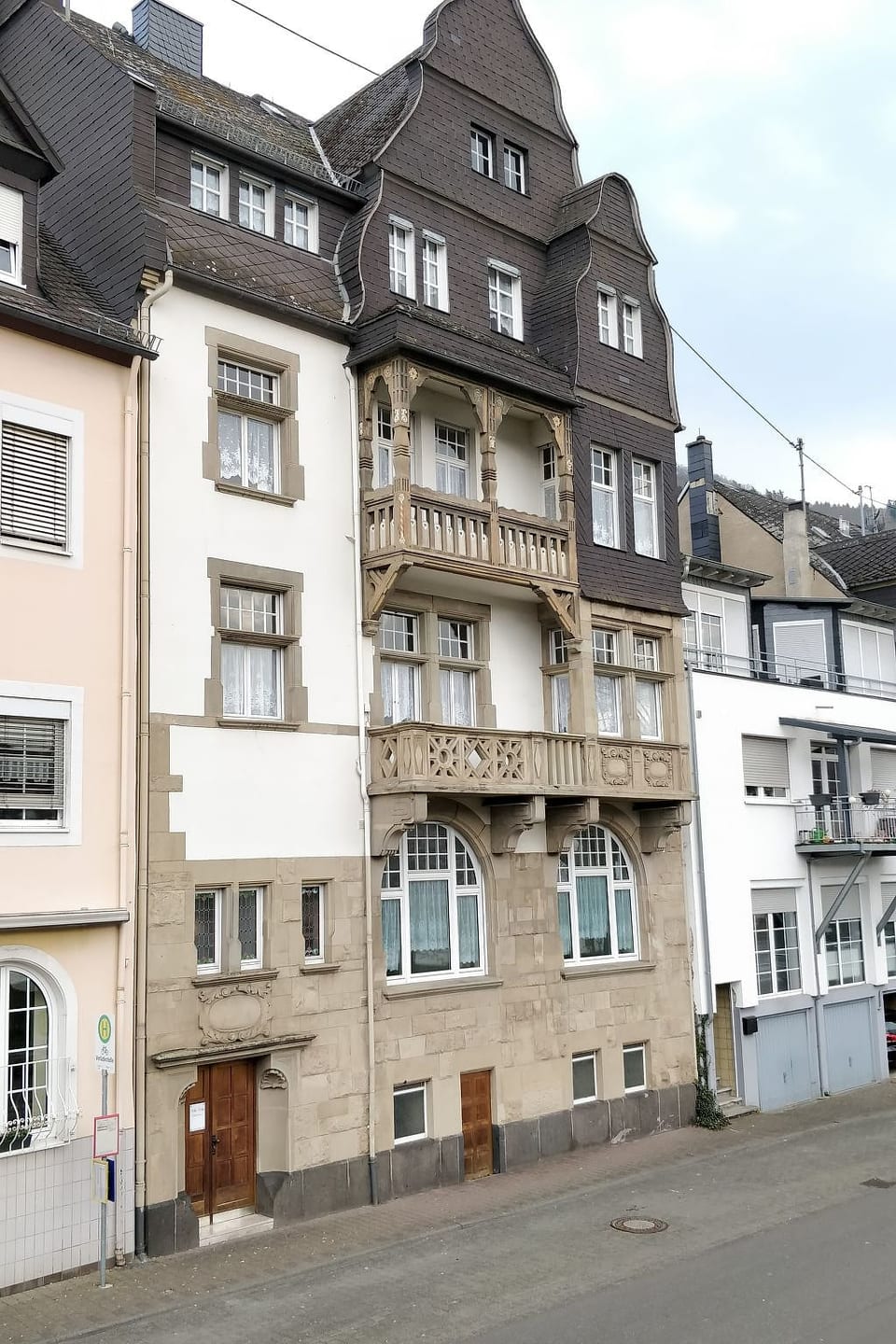 Wohnung in einem historischen Gebäude mit Balkon und Blick auf die Mosel - Zell
