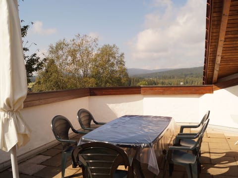 mit großer Dachterrasse