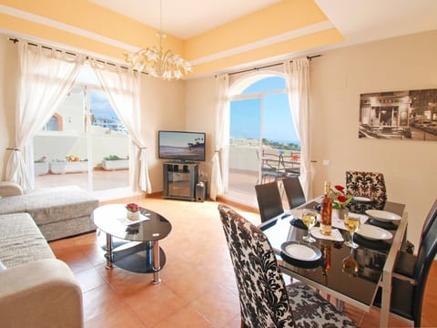 Penthouse, Jacuzzi, Meerblick, BBQ,wifi, AC