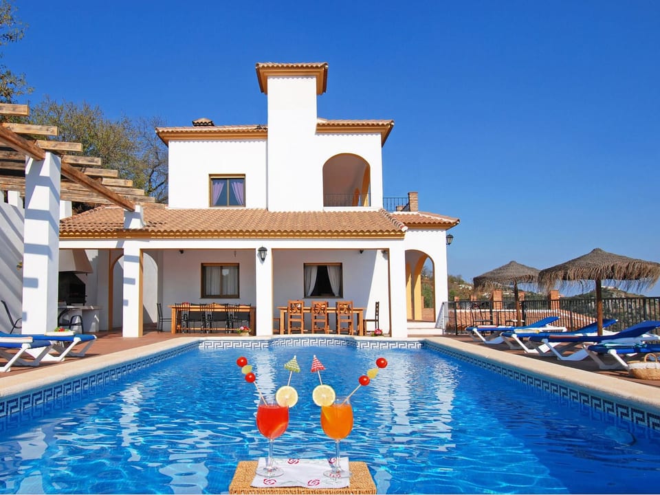 Villa José 2, beheizter Pool, Meerblick. - Comares
