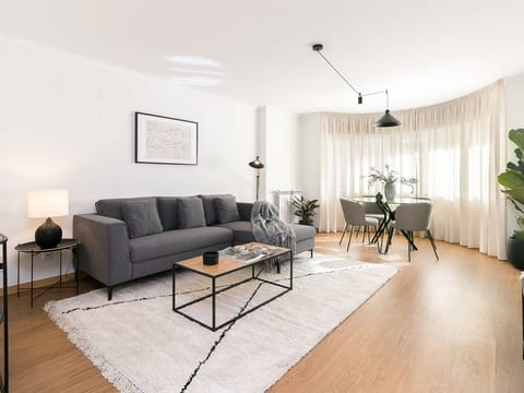 The Metropolitan- Premium-Wohnung mit Balkon, Parkplatz