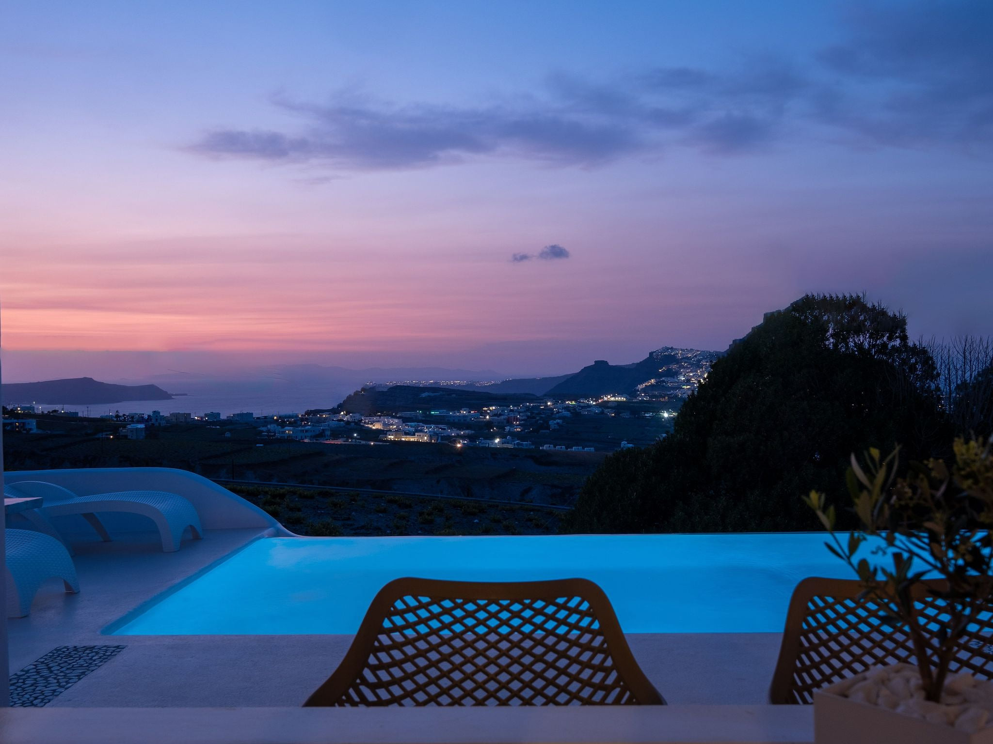 Über White Orchid Villa