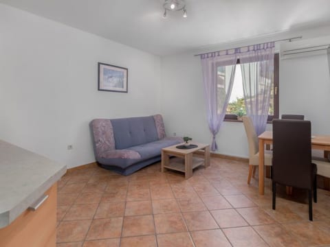 Apartment Lacic 3