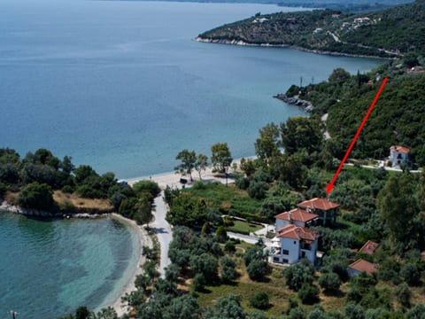Lefokastro bay