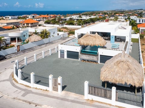 Penthouse mit Meerblick und Infinity-Pool Jan Thiel Curacao
