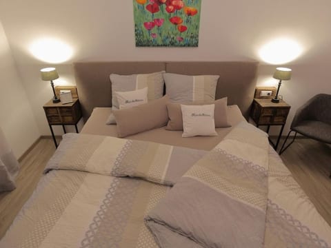 Kinderfreundliches Ferienhaus in Mastershausen mit Garten, Grill und Terrasse