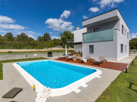 VILLA SÜDROMATIK