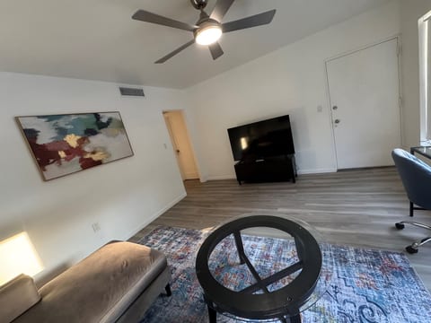 Location Lake Eola View 1 Bedroom condo