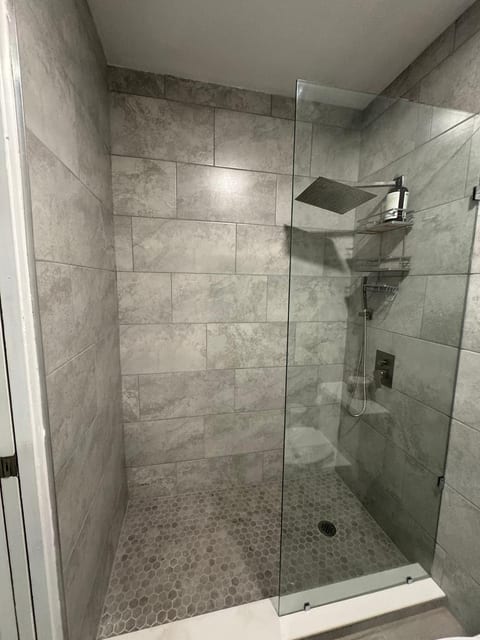 Renovated Condo Lake Eola View Great Location