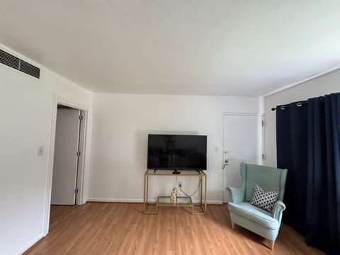 Retro lake Eola 1 Bedroom Condo Thornton park