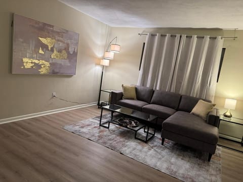 Vintage 2 Bedroom Condo Lake Eola View