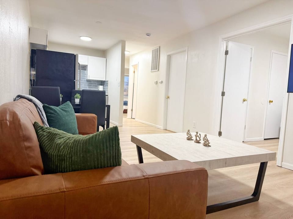 Henderson Homestead | 3BR/1BA Neu renovierte Wohnung - Henderson