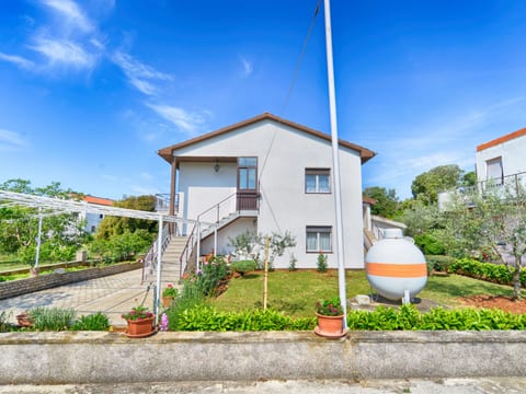 Apartment 1633