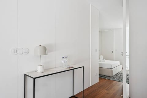 Almada Gem | Central Flat w/ Parking & Balcony