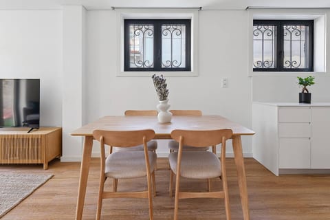 Private Garden Oasis | A Charming Flat in Bonfim