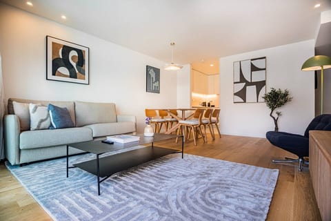 Aires Ornelas Gem | City Escape w/ Private Parking
