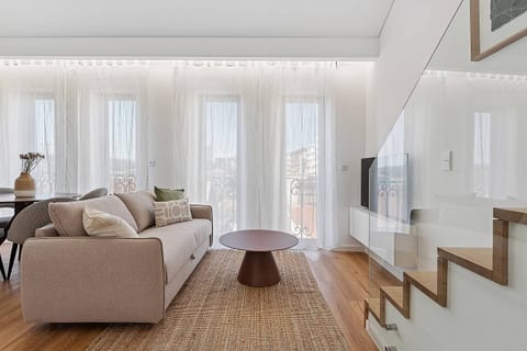 The Póvoa Suite | A Curated Porto Escape