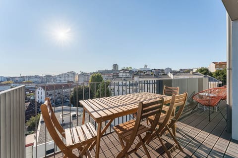 Aires Ornelas Residence | Spacious w/ Parking