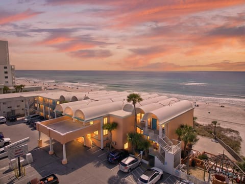 Beachfront condo: sunset Gulf views, balconies, and steps-to-sand access