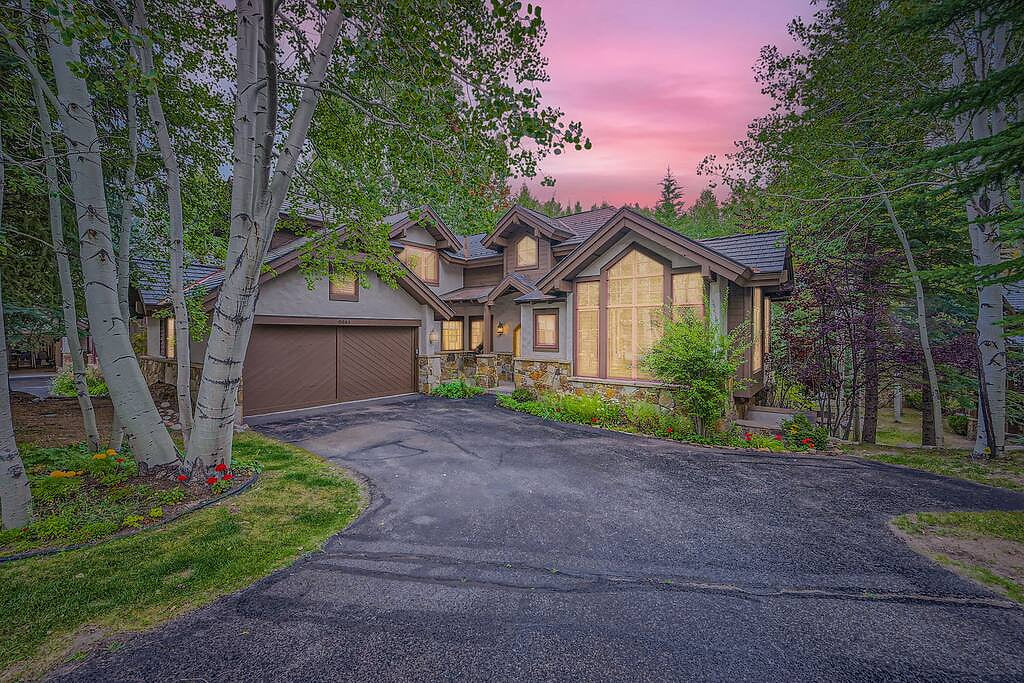 Experience luxury in this stunning 6-bedroom, 6.5-bathroom home nestled in a gated community in Arrowhead. Enjoy elegant living spaces, modern amenities, game room, and breathtaking mountain views, all just steps from skiing and hiking adventures. 