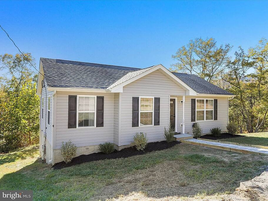 Wolf Edge Cabin • Hot Tub • Fire Pit • Views