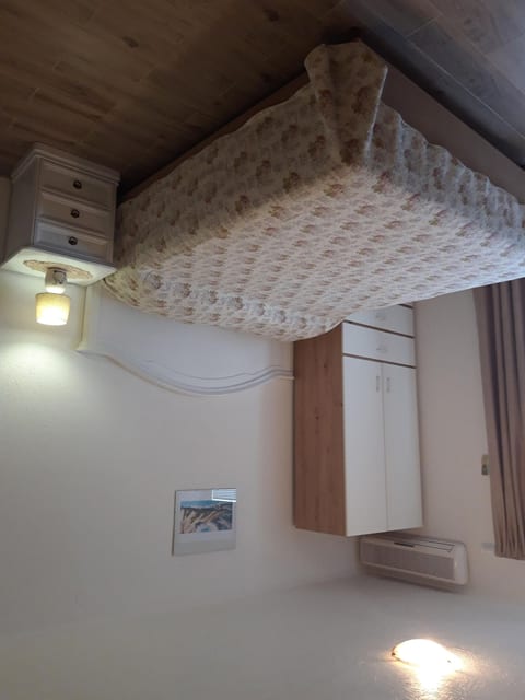 House Nikola - Unit 204944-5