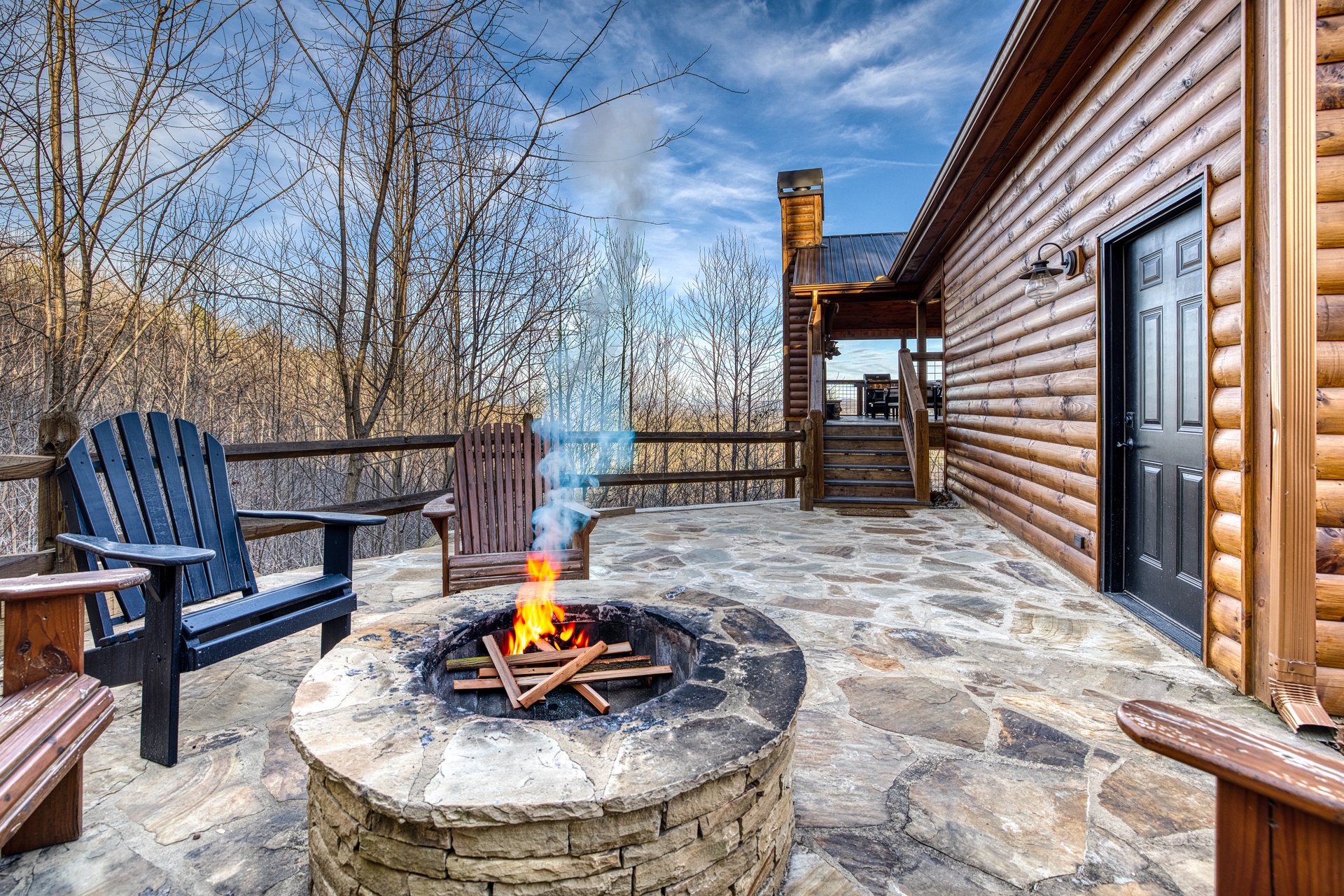 Main Level Fire Pit - roast some hot dogs, marshmallows for s'mores, or both!