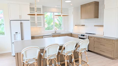 Fully equipped kitchen (it's our full time residence so we have all the bells and whistles)!