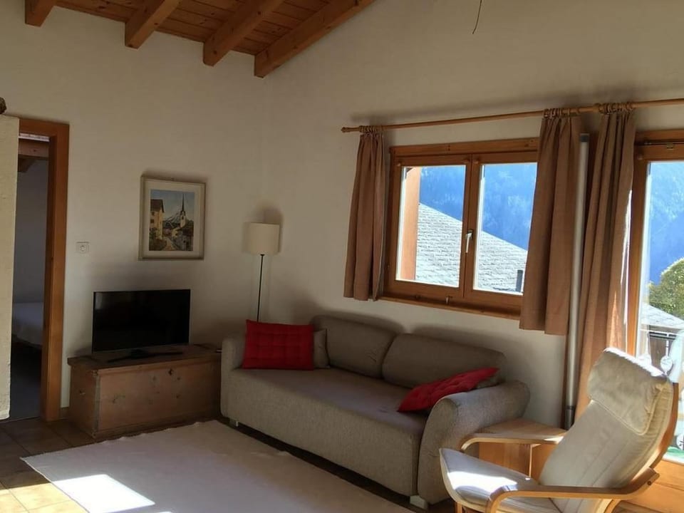 Aussichtsreiche Dachwohnung 'Ramoz' mitten im Do - Albula/Alvra