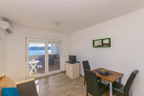 Apartments Beachfront Ante - Unit 47547-61