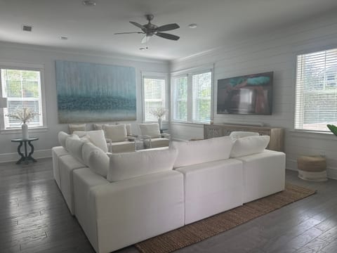 Gorgeous Prominence South Vacation Home