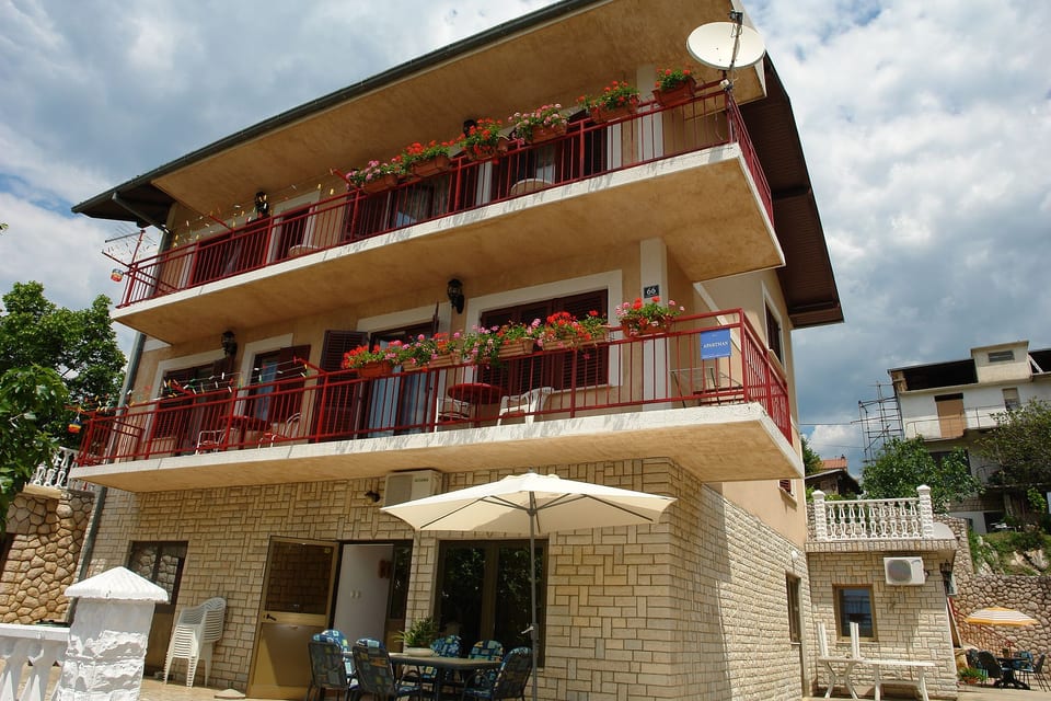 Apartments Nikolina - Unit 53045-61