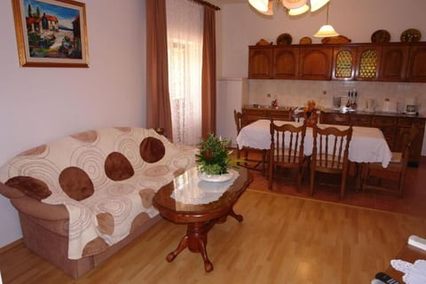 Apartments Nikolina - Unit 53045-61