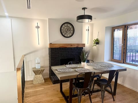 Lovely Townhome image 5