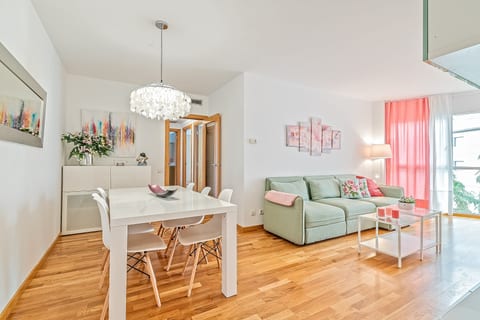 Cálido apartamento con piscina