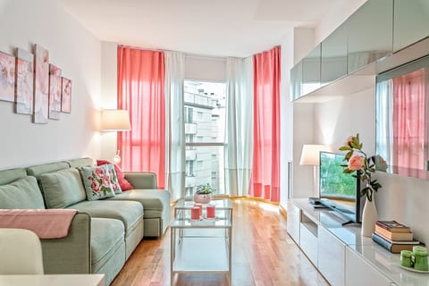 Cálido apartamento con piscina