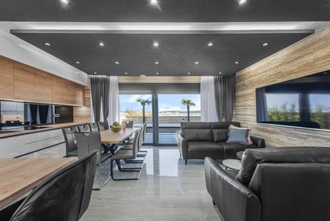 Villa Travera 2 - Unit 376108-13