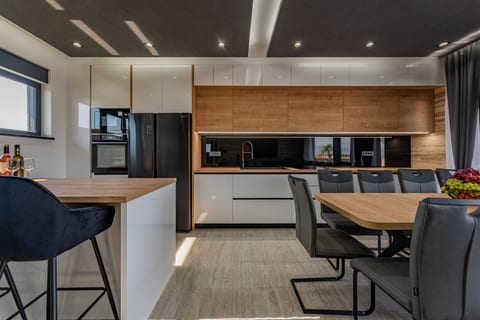 Villa Travera 2 - Unit 376108-13