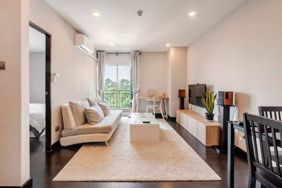 Relaxing 1BR near Maya with Cozy Living Space